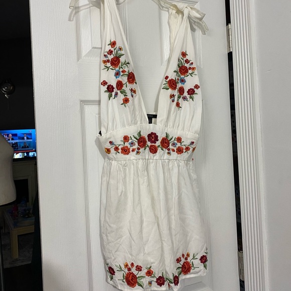 Forever 21 Pants - Forever 21 Romper White flower embroidery